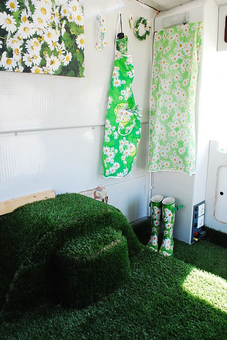 Sieh, die schönen Blumen, warum schaust du dich nicht um?